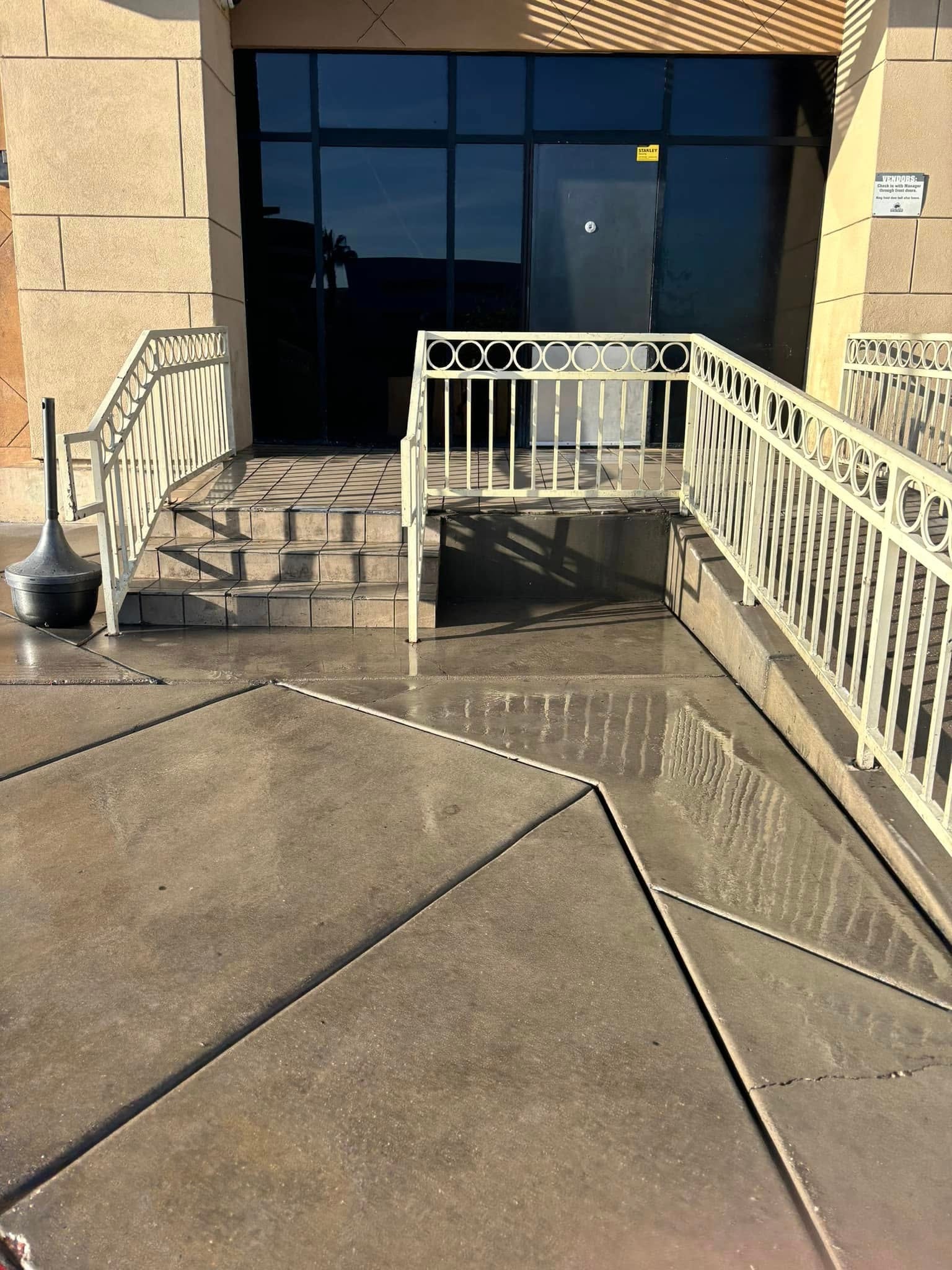 Commercial entrance steps & ramp